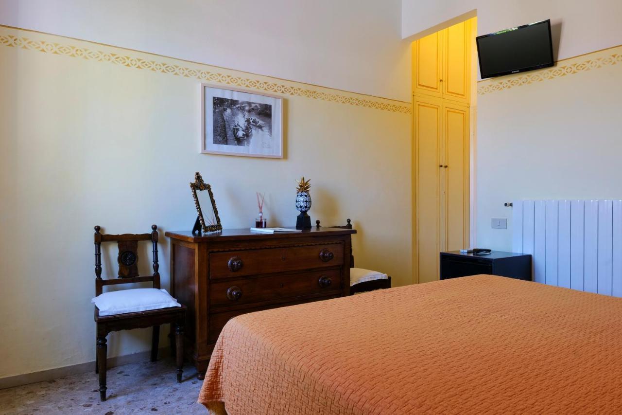 Hotel Club I Pini - Residenza D'Epoca In Versilia Лидо Ди Камайоре Екстериор снимка