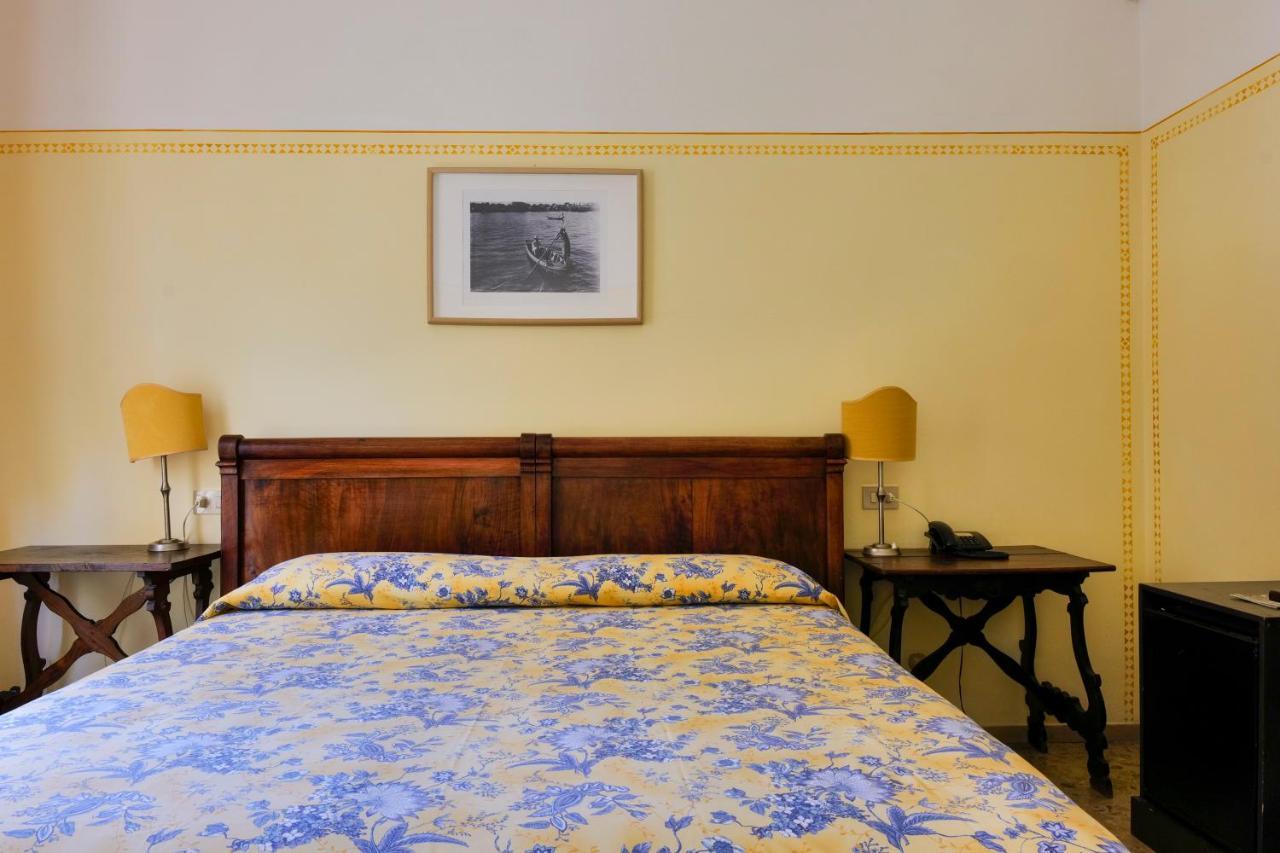 Hotel Club I Pini - Residenza D'Epoca In Versilia Лидо Ди Камайоре Екстериор снимка